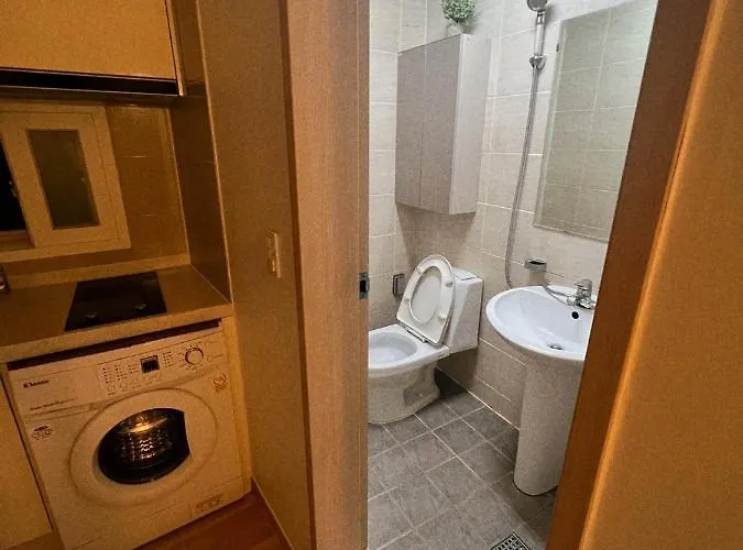Jnineguesthouse