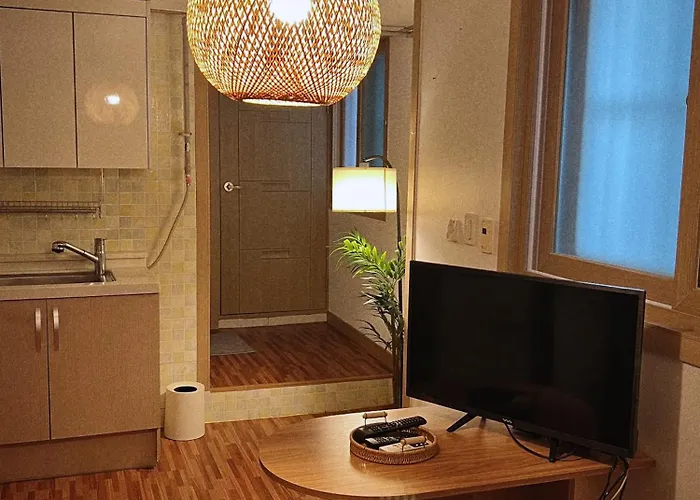 Jnineguesthouse
