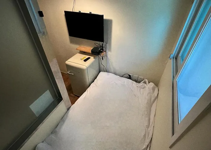 Jnineguesthouse