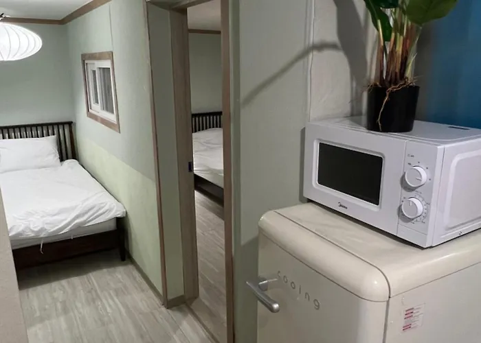 Jnineguesthouse Affittacamere 3*