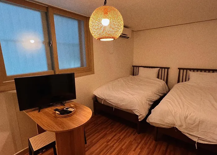 Jnineguesthouse Affittacamere 3*
