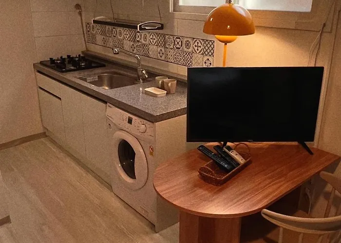 Jnineguesthouse Affittacamere 3*