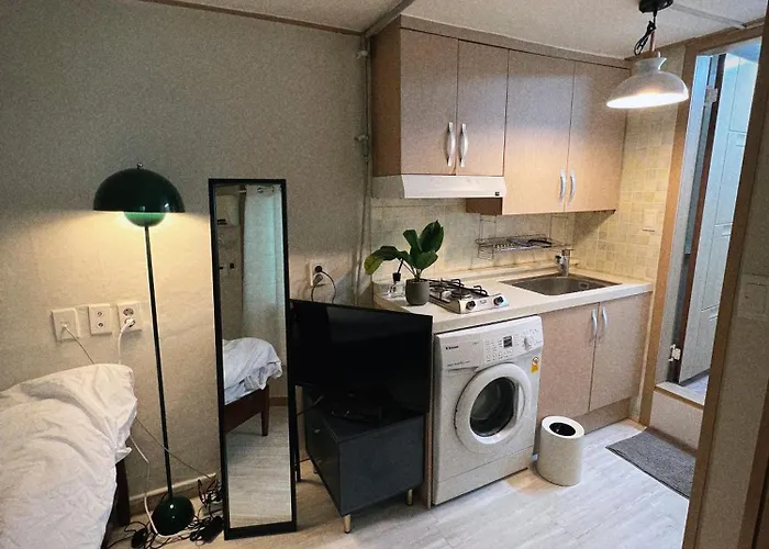 Jnineguesthouse