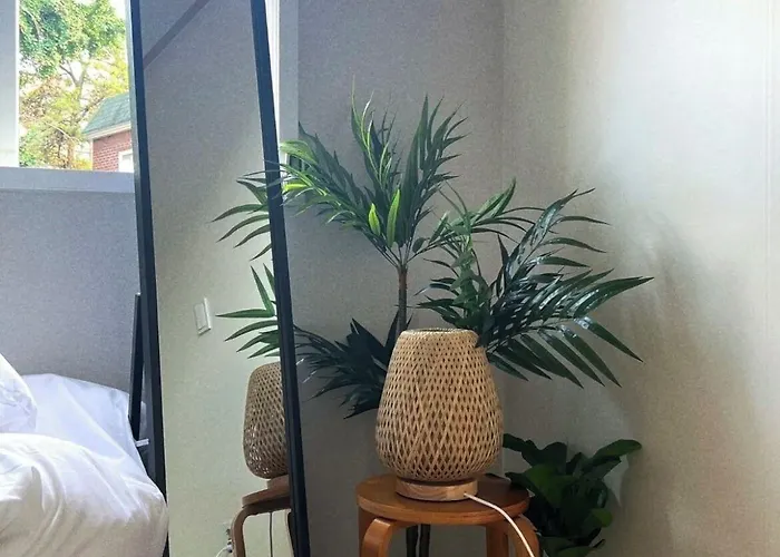 Jnineguesthouse