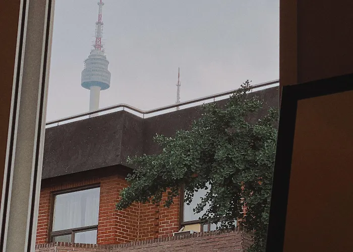 Jnineguesthouse